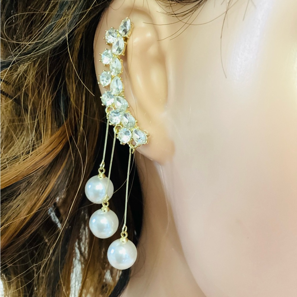 Woman fashion  earrings light luxury tassels pearl And gold earrings for women